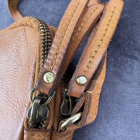 Marta Ponti Genuine Leather Crossbody Small Tan Shoulder Purse Travel Organizer - Picture 6 of 12